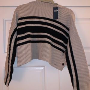 Cropped hollister sweater